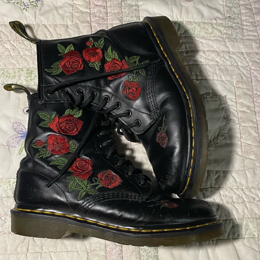 1460 VONDA FLORAL LEATHER LACE UP BOOTS